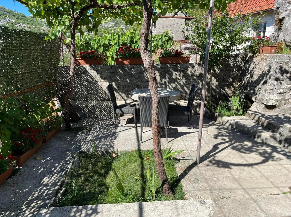 Una Apartment Цетине Экстерьер фото